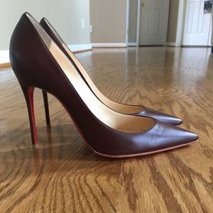 Christian louboutin brown nude pump in 40.5 Christian louboutin brown nude pump in 40.5