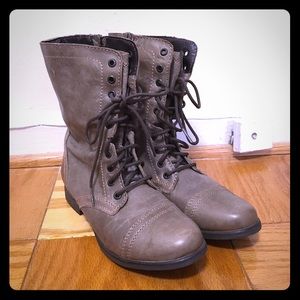 Steve Madden size 7.5 combat boots, never worn!