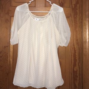 Mid-sleeve blouse!