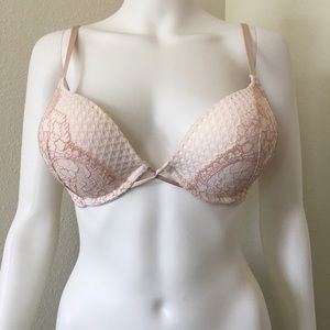💕Victoria's Secret Bombshell Plunge Bra 32D