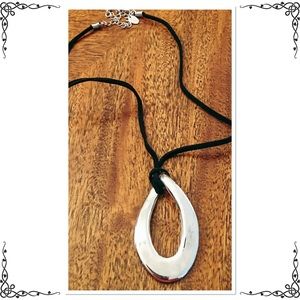 Lia Sophia Modern Necklace