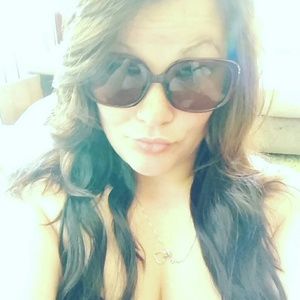 Meet your Posher, Justina