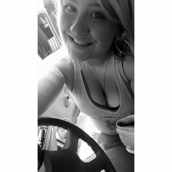 Meet your Posher, Heather - Picture 1 of 1