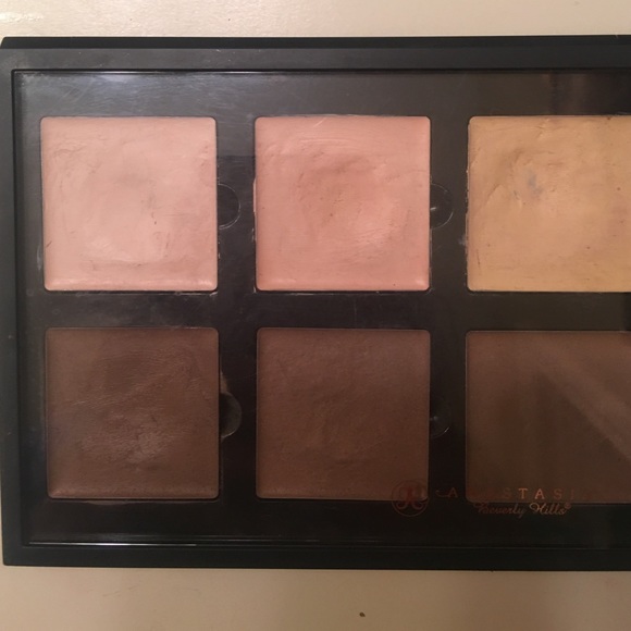 Anastasia cream contour