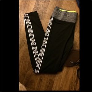 Size small brand new VS leggings