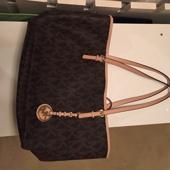 Michael Kors small purse