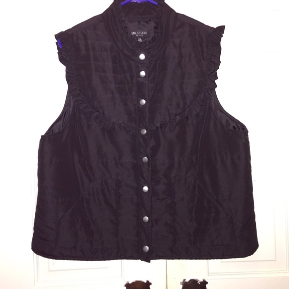 Ruffles Vest