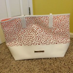 Vince Camuto tote