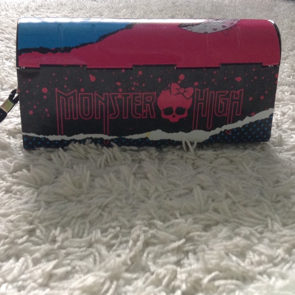 Monster High tin pouch - Picture 2 of 4