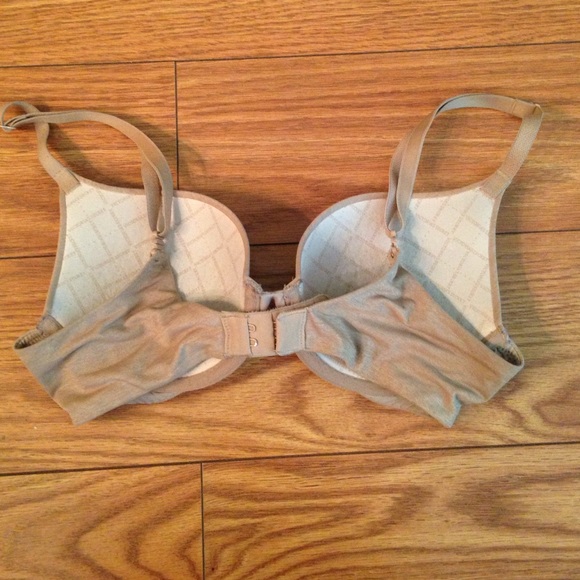 Padded perfect coverage Victoria's Secret bra - Picture 2 of 3