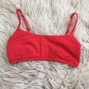 Lululemon sports bra