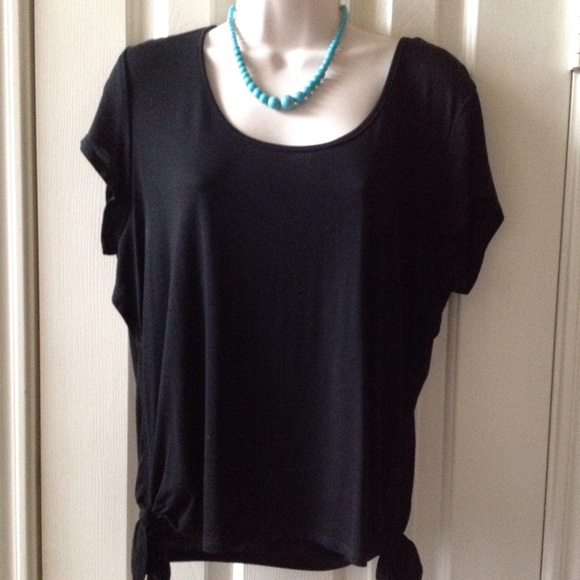 2b Bebe pretty little black TOP w/ties💠NWNT💠 - Picture 1 of 4