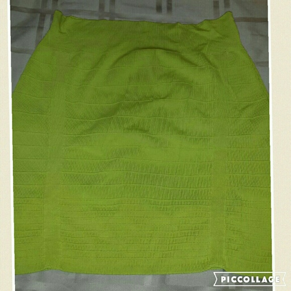 Rock n replublic large skirt.