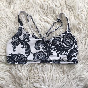 Lululemon Free-to-be sports bra