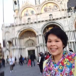 Meet your Posher, Angela