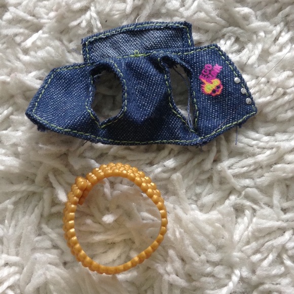 Random doll accessories - Picture 2 of 4