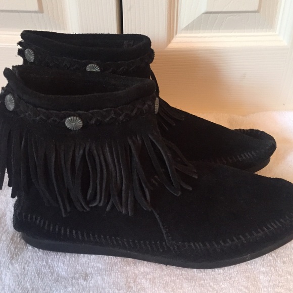 Minnetonka fro he booties