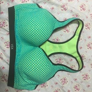Vsx sports bra  36c like new in perfect condition