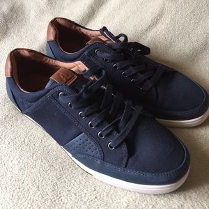 Aldo size 10.5 MENS never worn