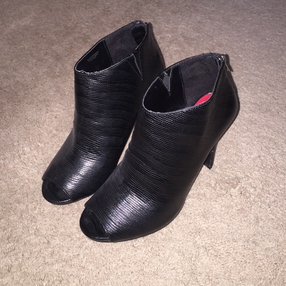 Heeled peep toe booties