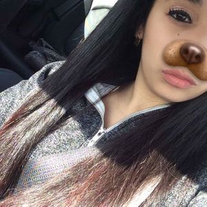 Meet your Posher, Eva