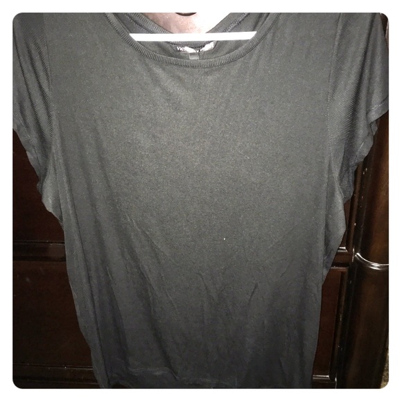 Vs shirt with cut out back