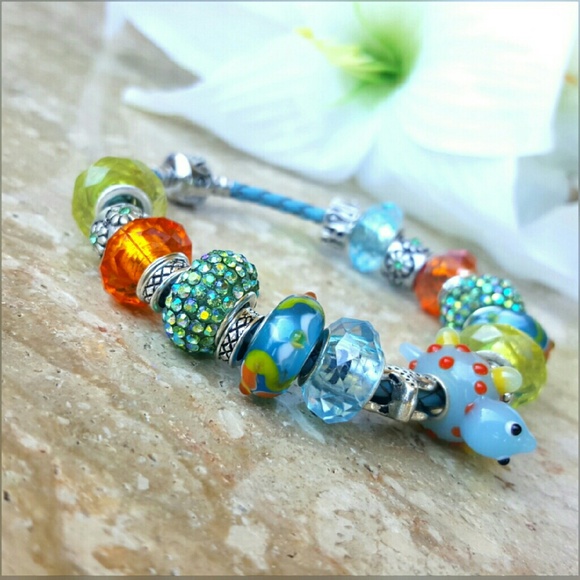 Turtle beach, island life leather charm bracelet - Picture 3 of 3