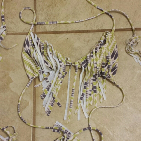 Acacia top