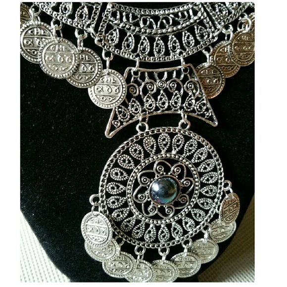 BOHO SILVER COIN NECKLACE - Picture 2 of 2