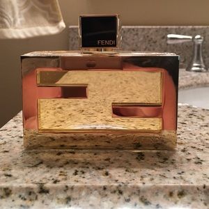 Fan di Fendi perfume