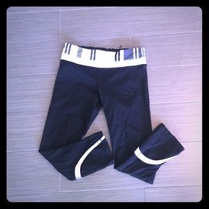 Black and white lulu lemon crop leggings