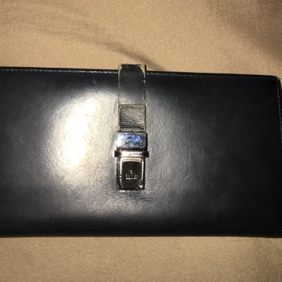 SOLD!!!!   Vintage Black Gucci Wallet