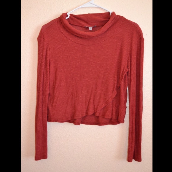 Mock neck, long-sleeved top