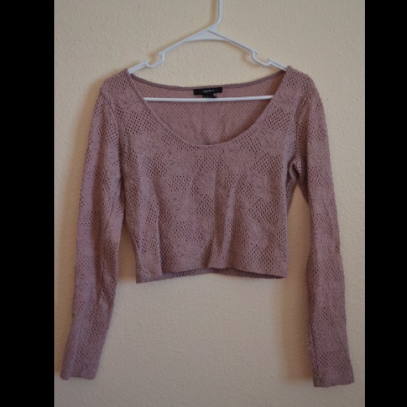 Cropped long-sleeved top
