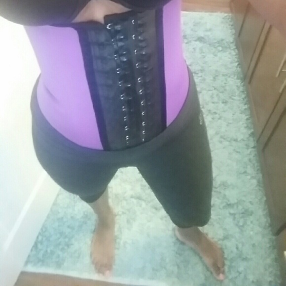Waist shaper /vest - Picture 3 of 3