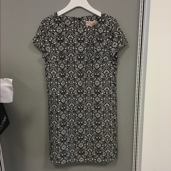 SOLD Floral print woven shift dress