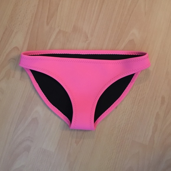 Bathing suits bottoms