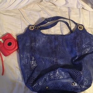 Blue Purse!!