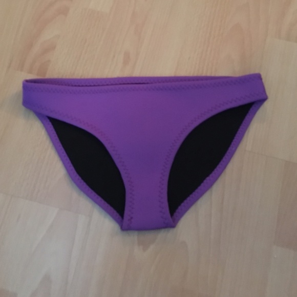 Bathing suit bottoms