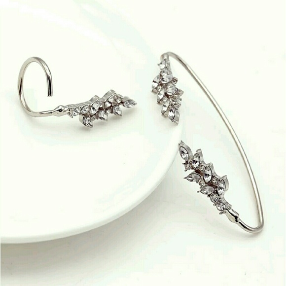 ☮🌷just in!!!!!!🌷☮Fashion Palm bracelet with ring - Picture 3 of 4