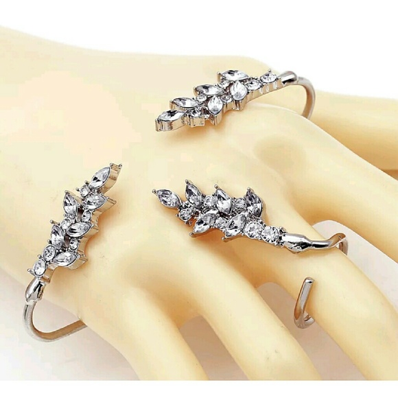 ☮🌷just in!!!!!!🌷☮Fashion Palm bracelet with ring - Picture 4 of 4