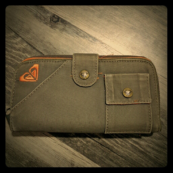 Roxy Wallet with Zip pocket