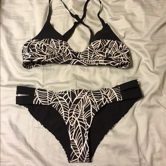 LULULEMON Swim Top ONLY