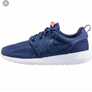 Nike Womens Roshe Ones Size 8