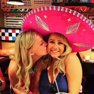 Meet your Posher, Madeline