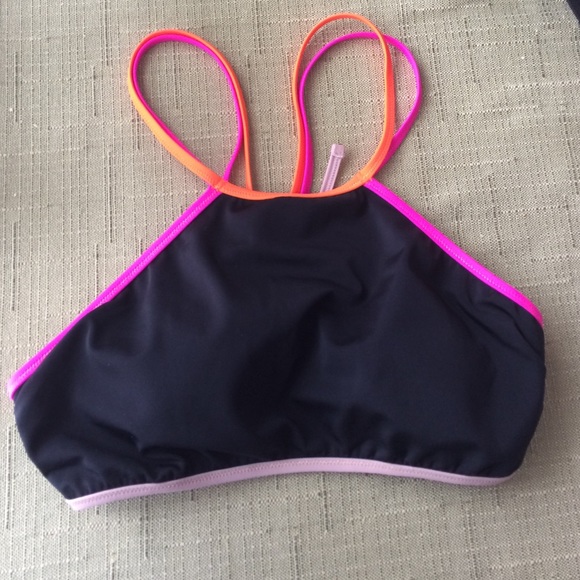 VS Strappy High Neck Bikini Top