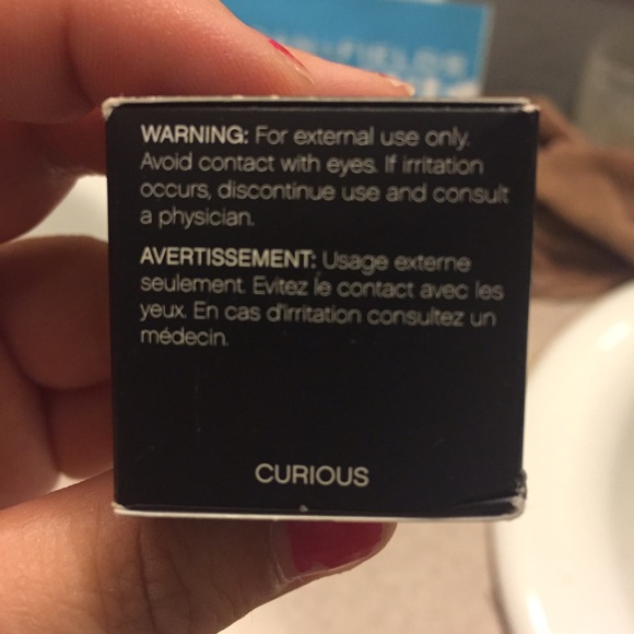 *SOLD* Younique Eye Pigment - Picture 2 of 2