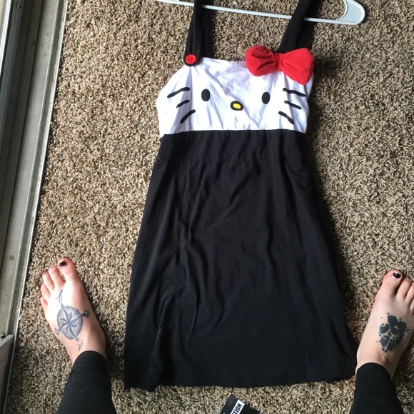 Hello kitty dress!