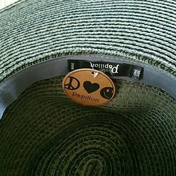 Beautiful sun hat. NWT - Picture 2 of 4