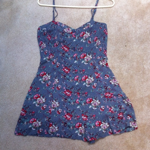 Romper - Picture 2 of 4